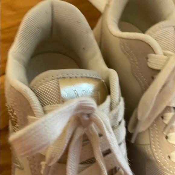 Lilac and Gold Star Sneakers - Picture 3 of 4